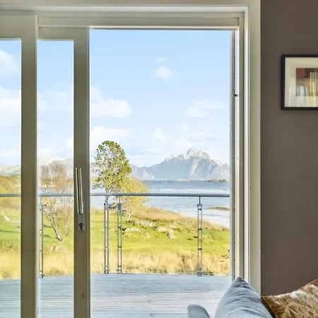 Large In Lofoten With Fantastic Views - 4 Bedrooms And 9 Beds. Villa