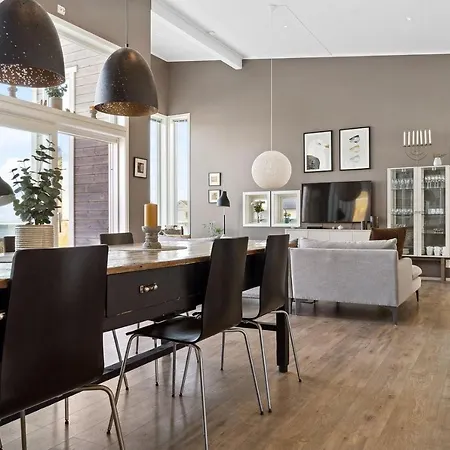 Large Villa In Lofoten With Fantastic Views! Вилла Стамсунн