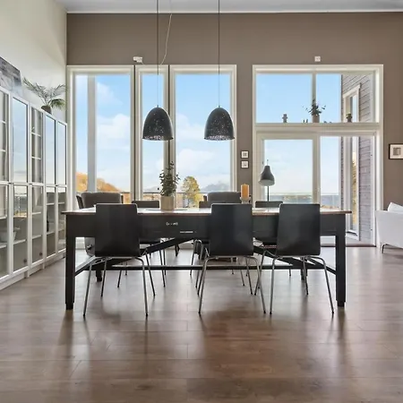 Large Villa In Lofoten With Fantastic Views! Вилла Стамсунн