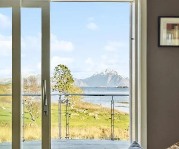 Large In Lofoten With Fantastic Views - 4 Bedrooms And 9 Beds. Villa